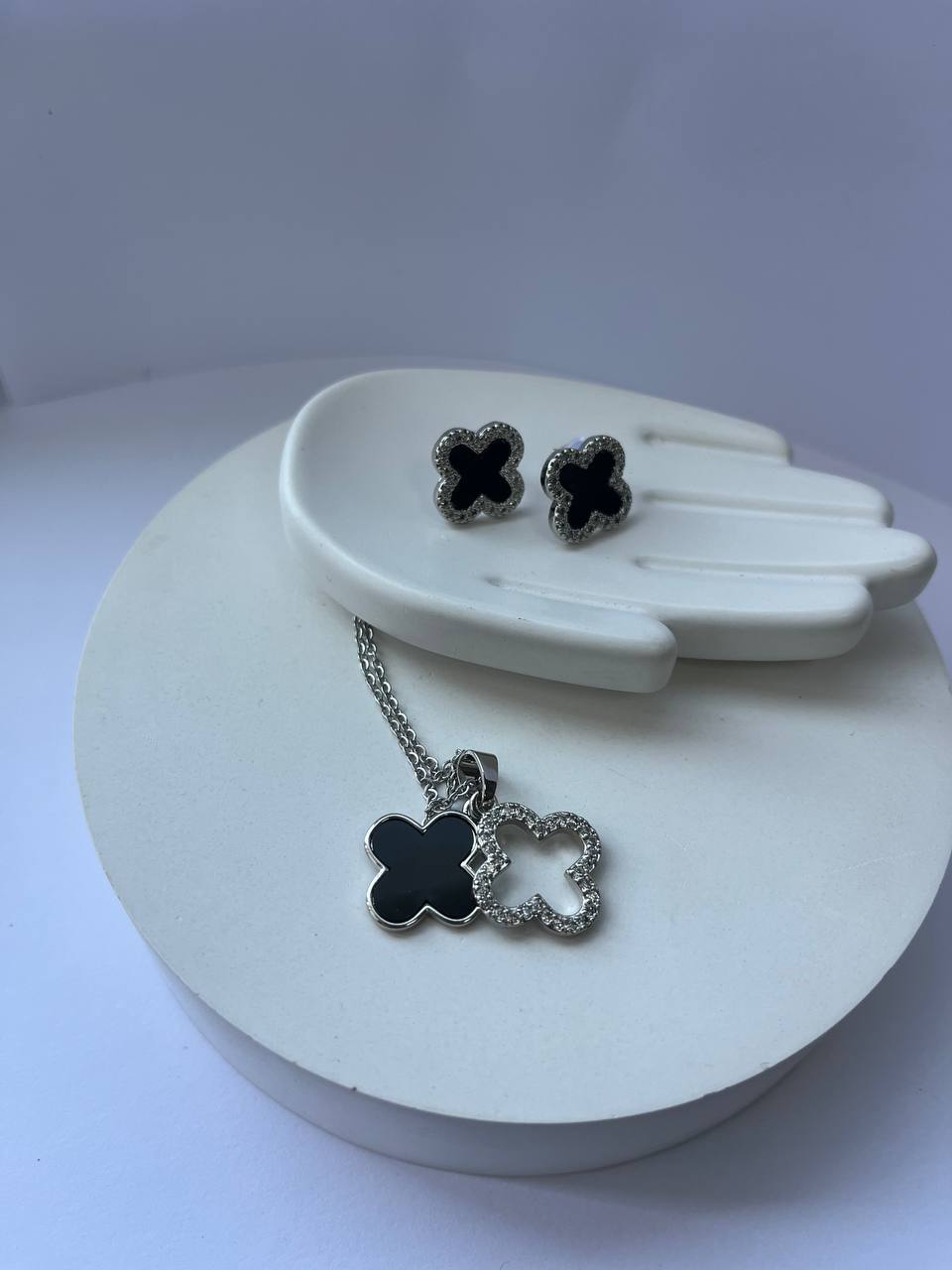 Набір (сережки та підвіска)