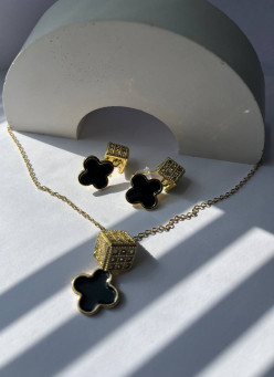 Набір (сережки та підвіска)